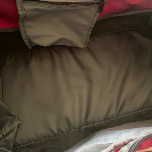 UNDER ARMOUR DUFFEL - Picture 6 of 7